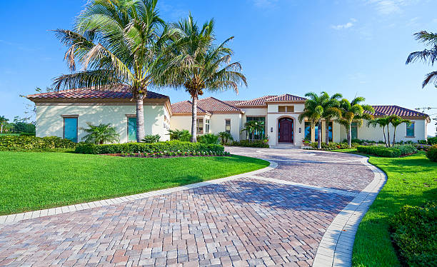 Best Driveway Paving Contractor  in Lino Lakes, MN